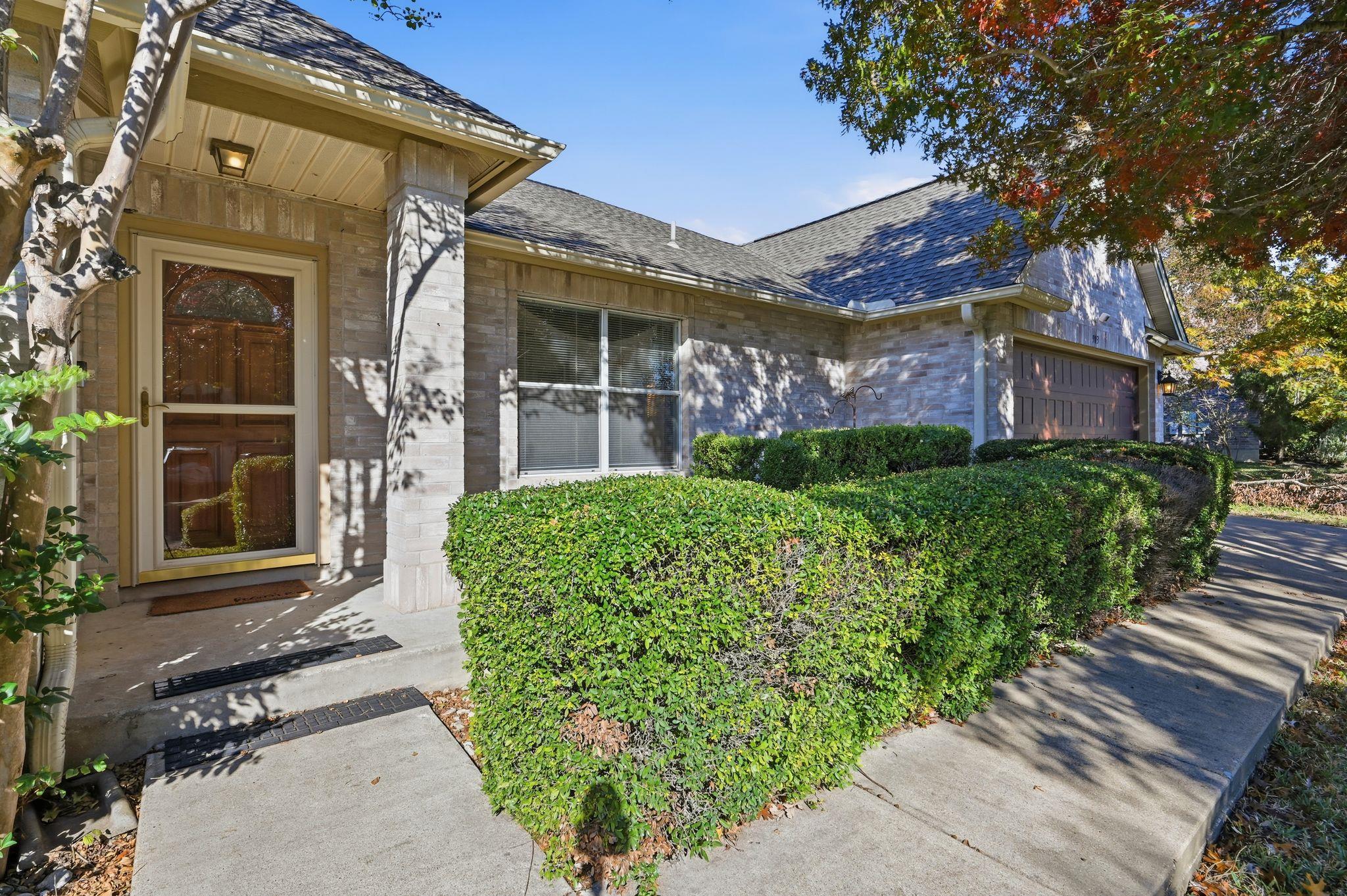 903 E Olympic Dr, Pflugerville, TX 78660