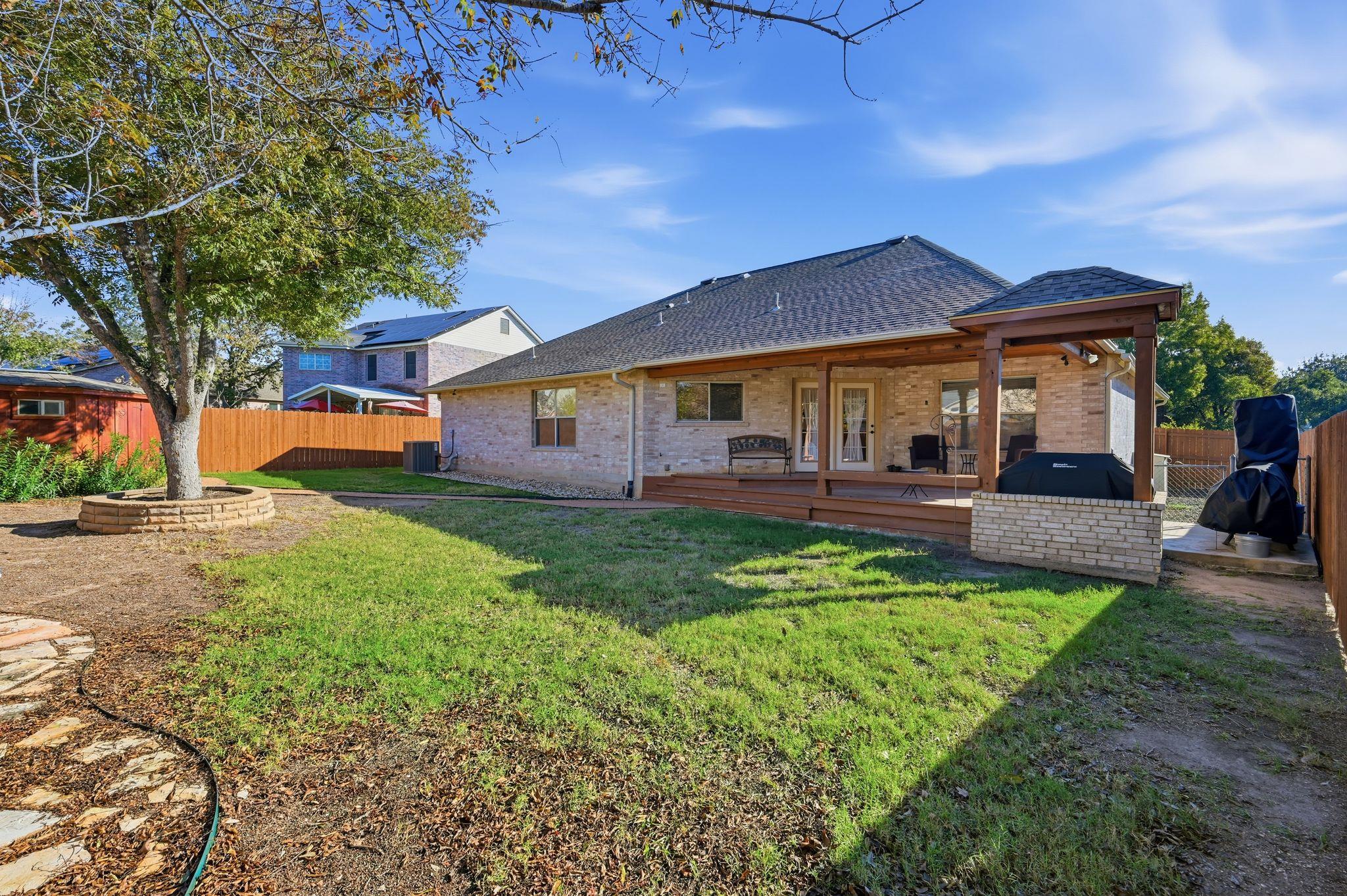 903 E Olympic Dr, Pflugerville, TX 78660