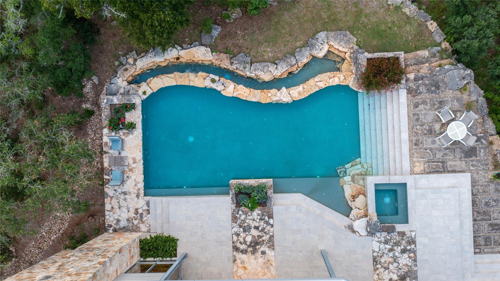 1946 Backbone Rdg, Wimberley, TX 78666