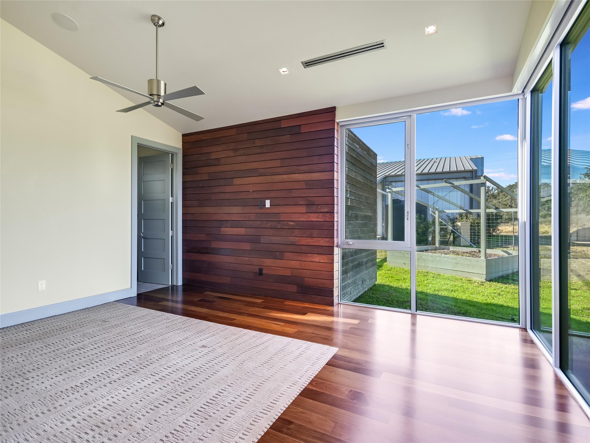 1946 Backbone Rdg, Wimberley, TX 78666