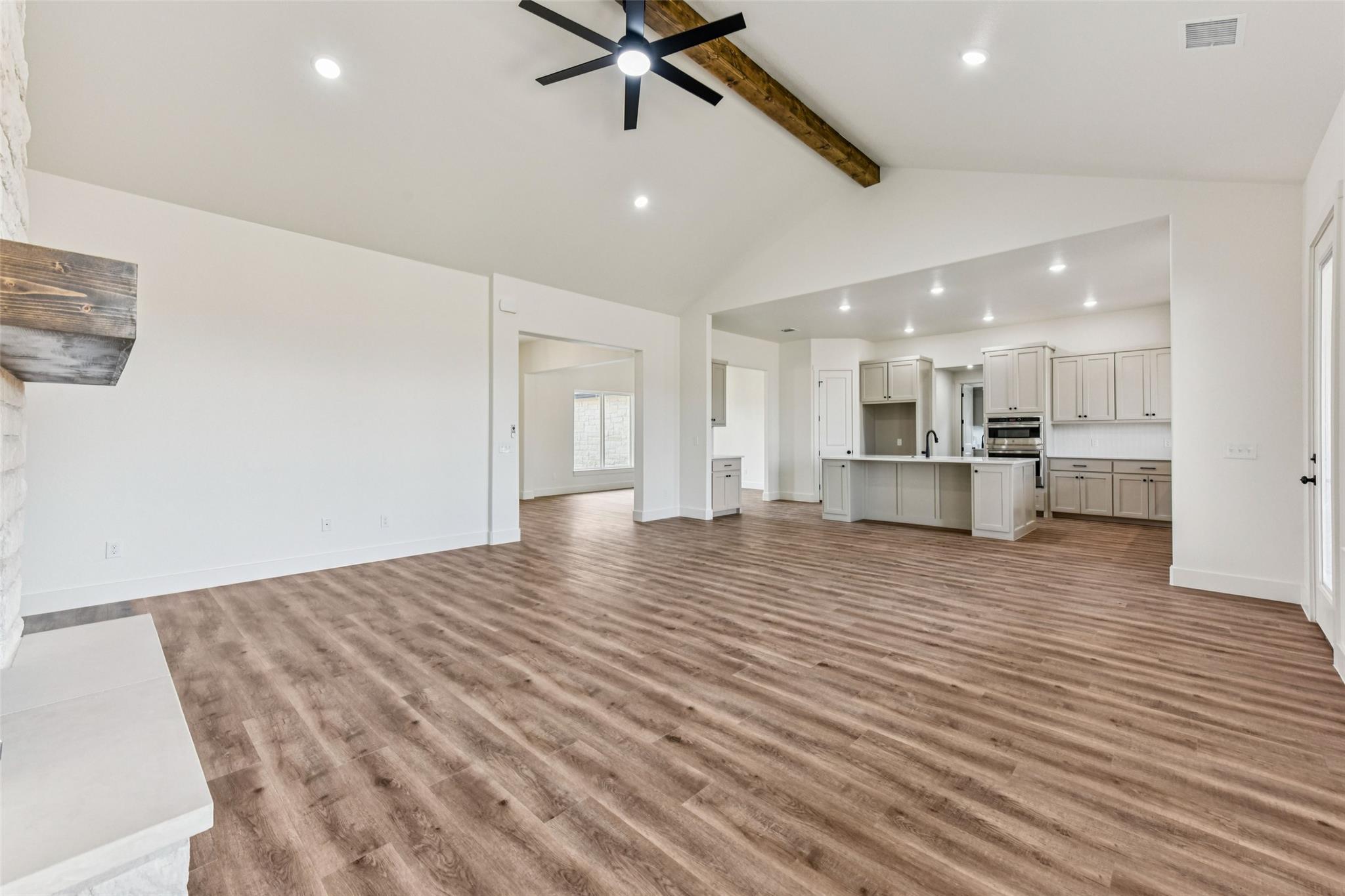 11060 Eagle Walk Blvd, Salado, TX 76571