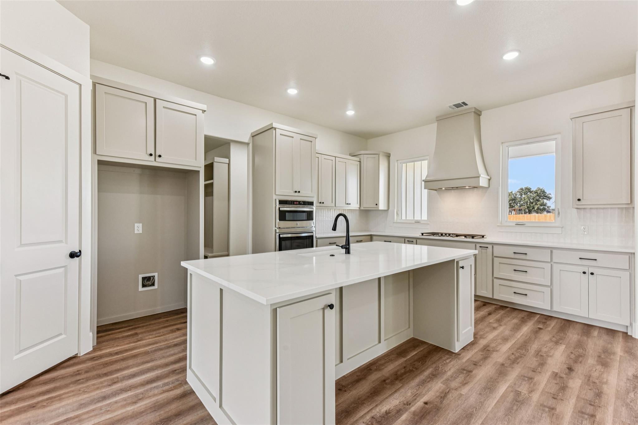 11060 Eagle Walk Blvd, Salado, TX 76571