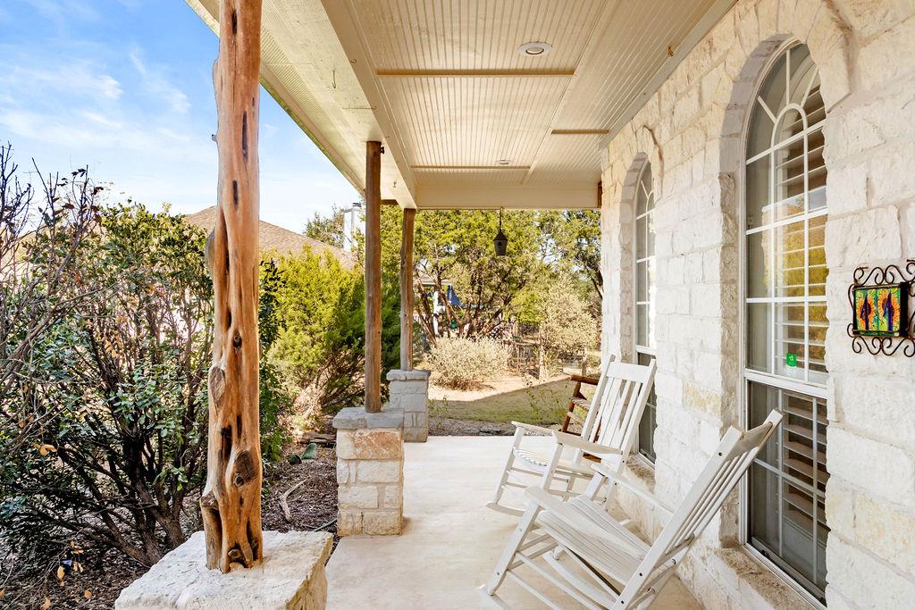 11 Elmwood Cir, Wimberley, TX 78676