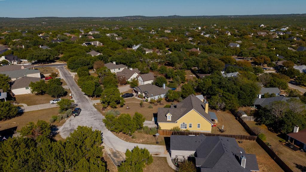 11 Elmwood Cir, Wimberley, TX 78676