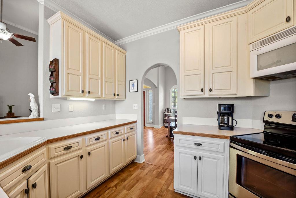 11 Elmwood Cir, Wimberley, TX 78676