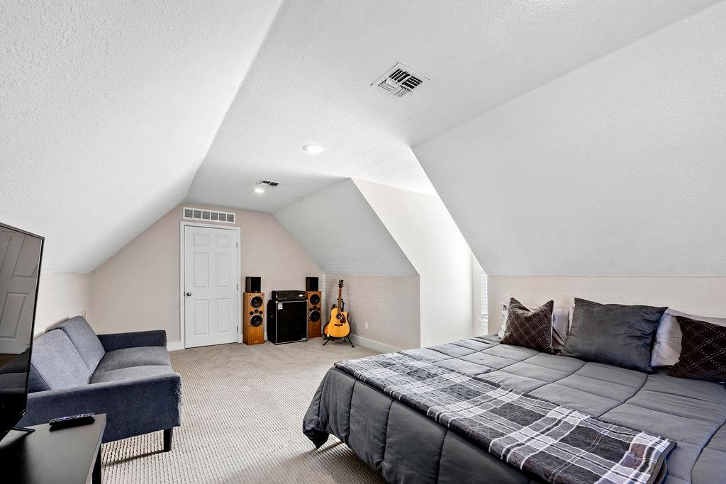 11 Elmwood Cir, Wimberley, TX 78676