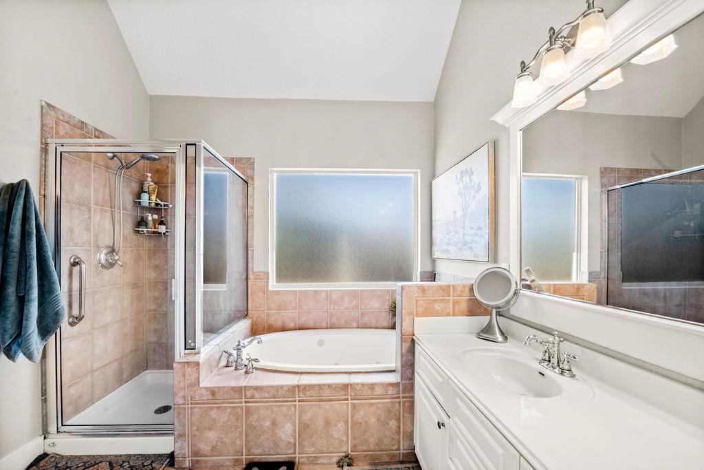 11 Elmwood Cir, Wimberley, TX 78676