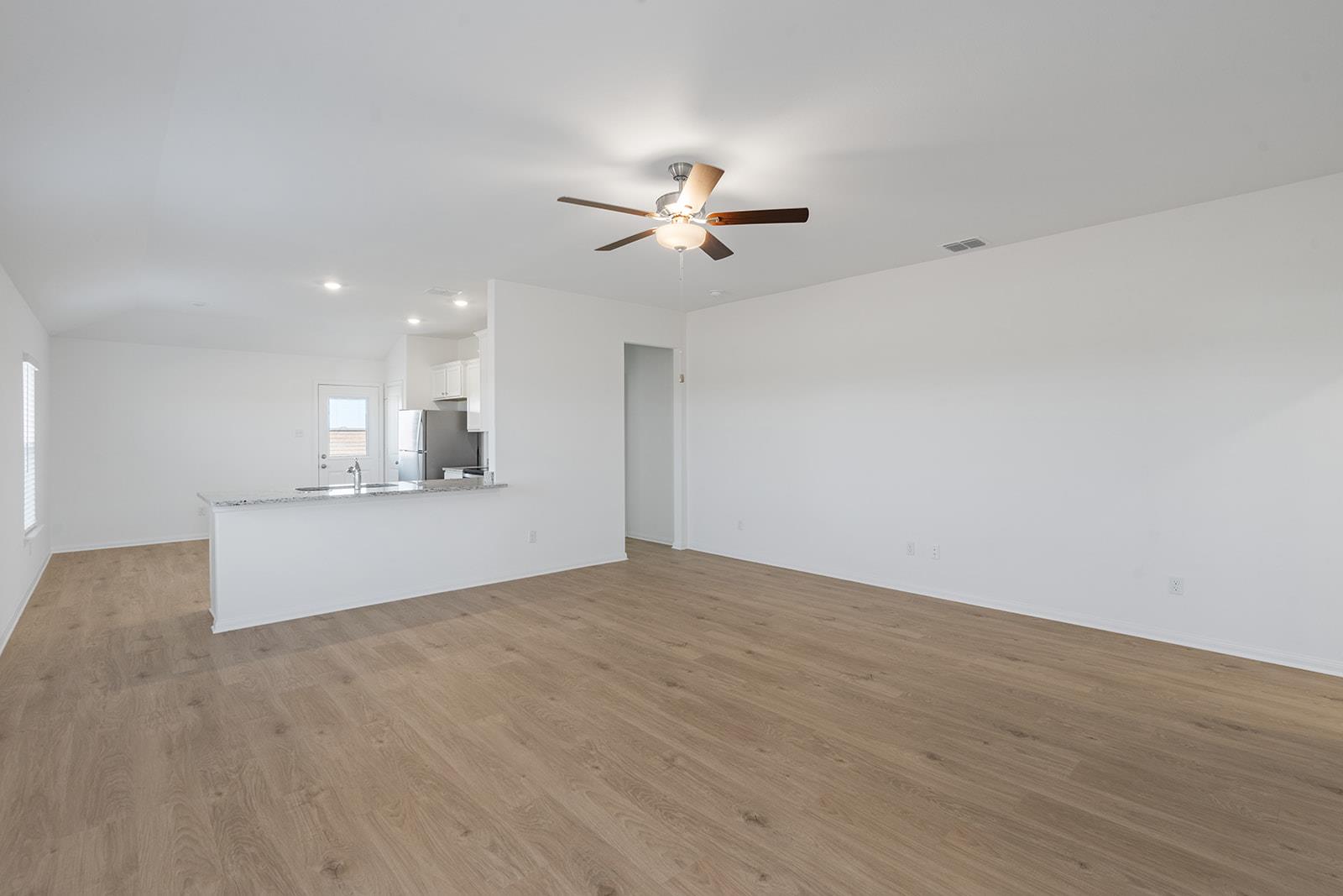 129 Paria Ct, Jarrell, TX 76537