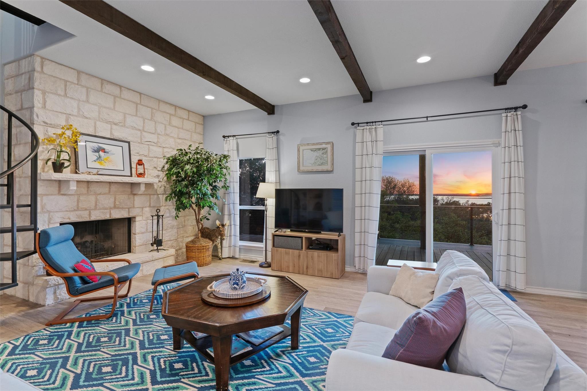 4401 Sunset Cliff Rd, Burnet, TX 78611