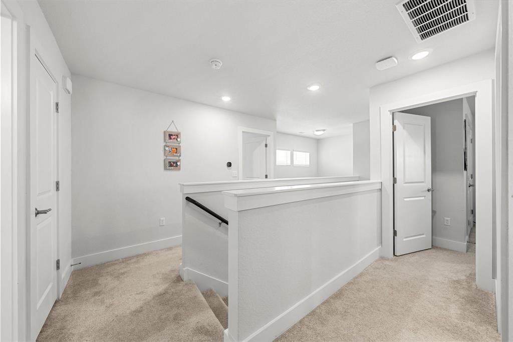 8602 McKamy Dr, Austin, TX 78744