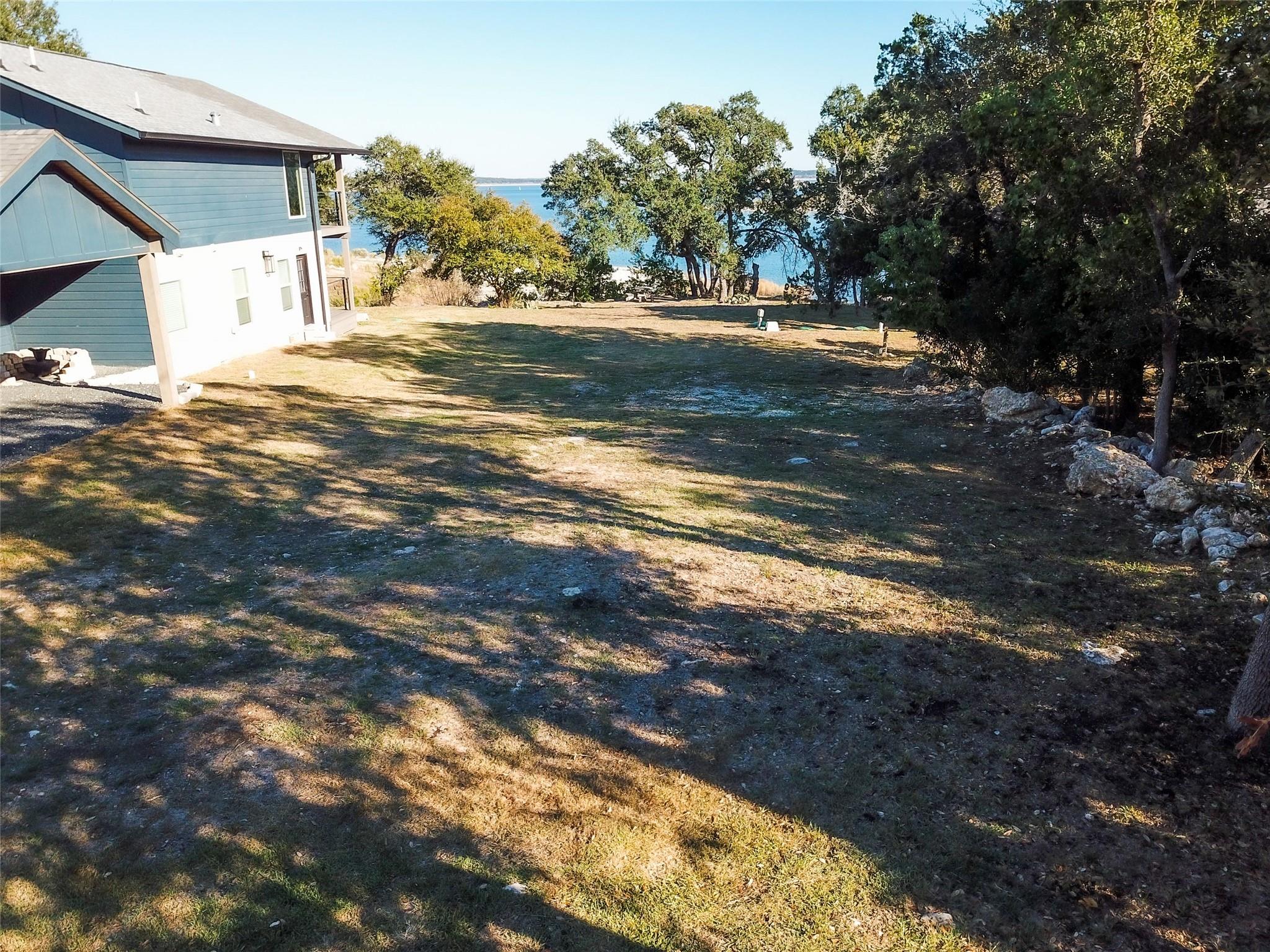 864 Lakebreeze Dr, Canyon Lake, TX 78133