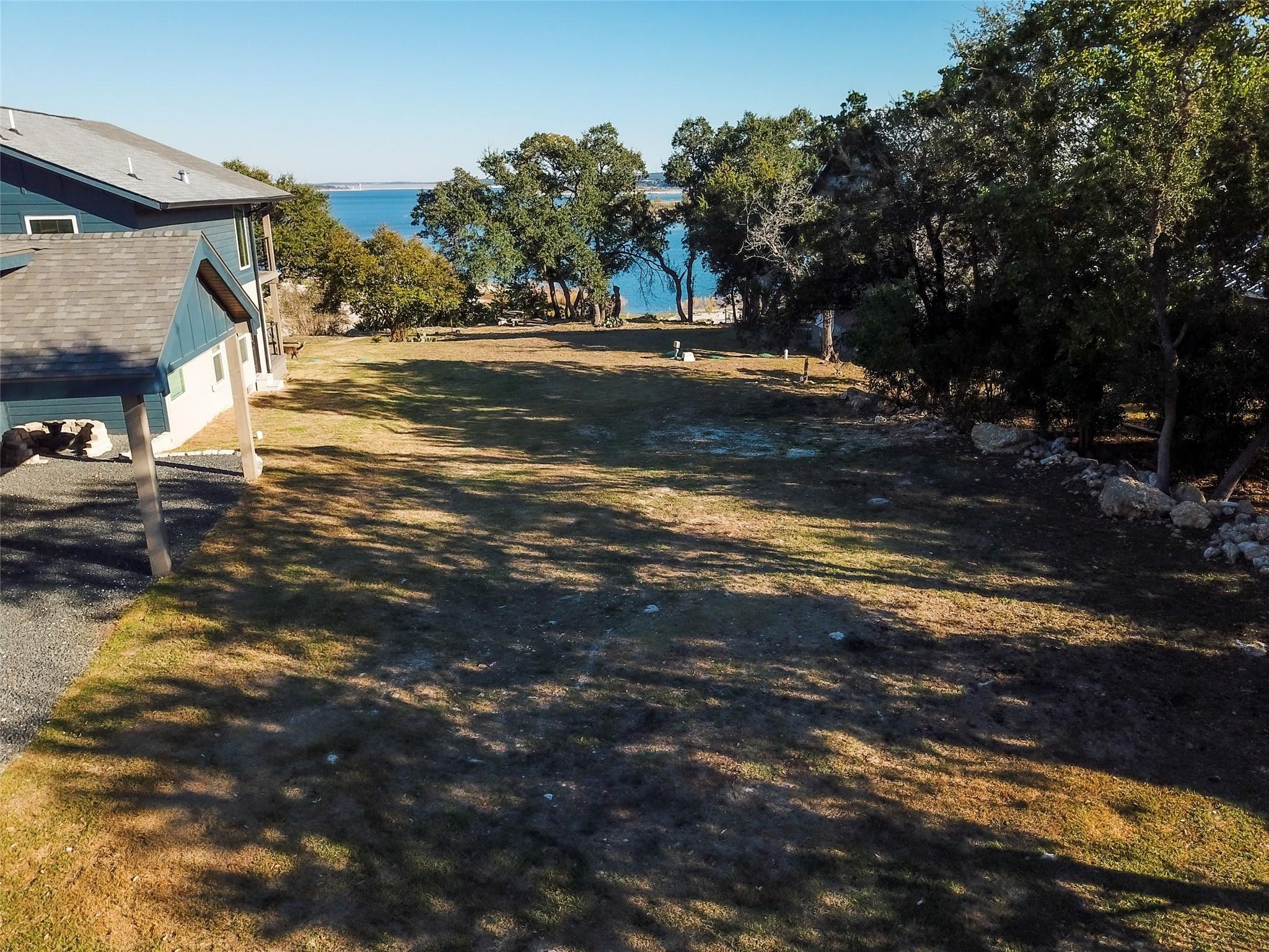 864 Lakebreeze Dr, Canyon Lake, TX 78133