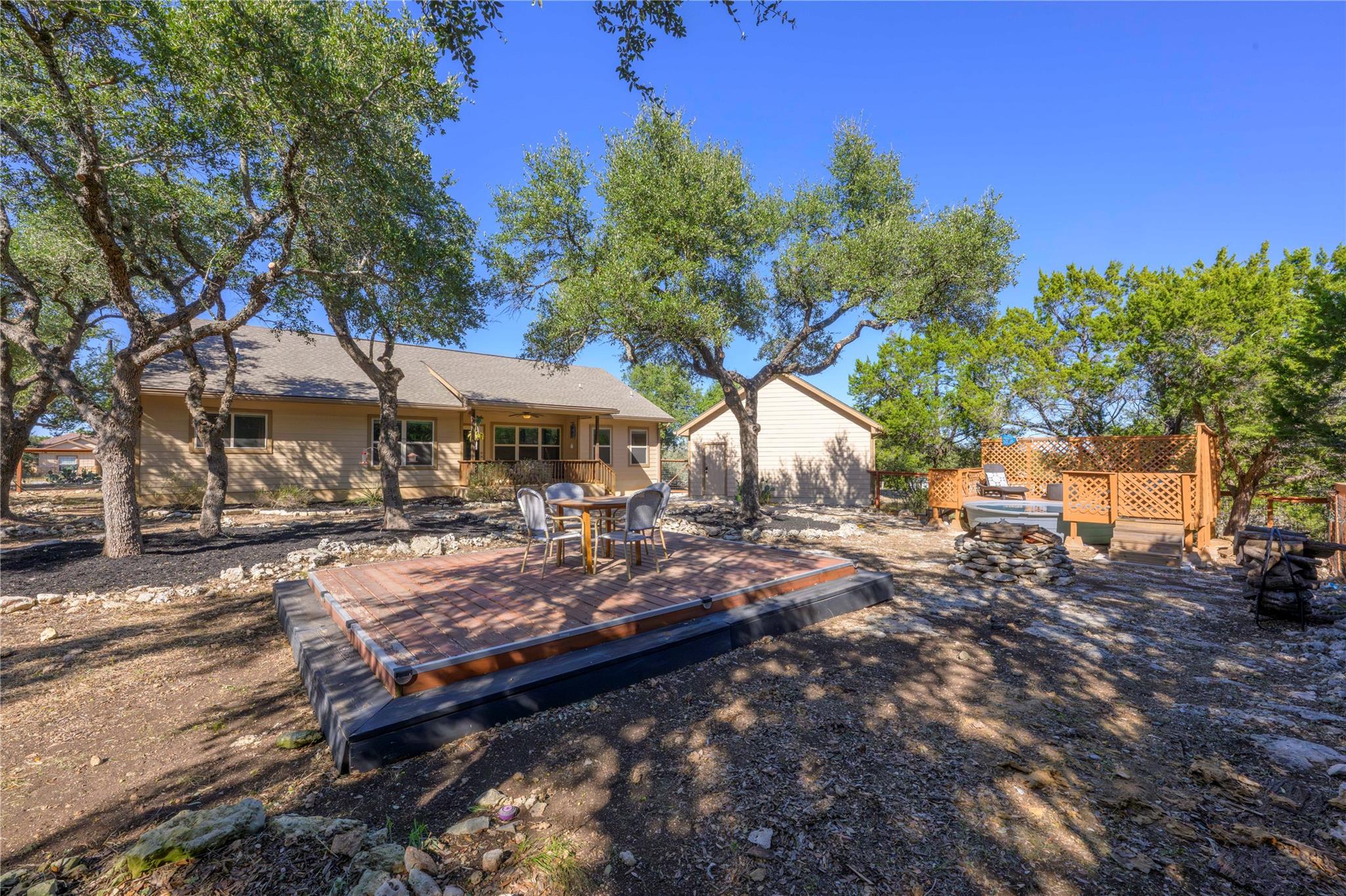 541 Lasso Loop, Canyon Lake, TX 78133