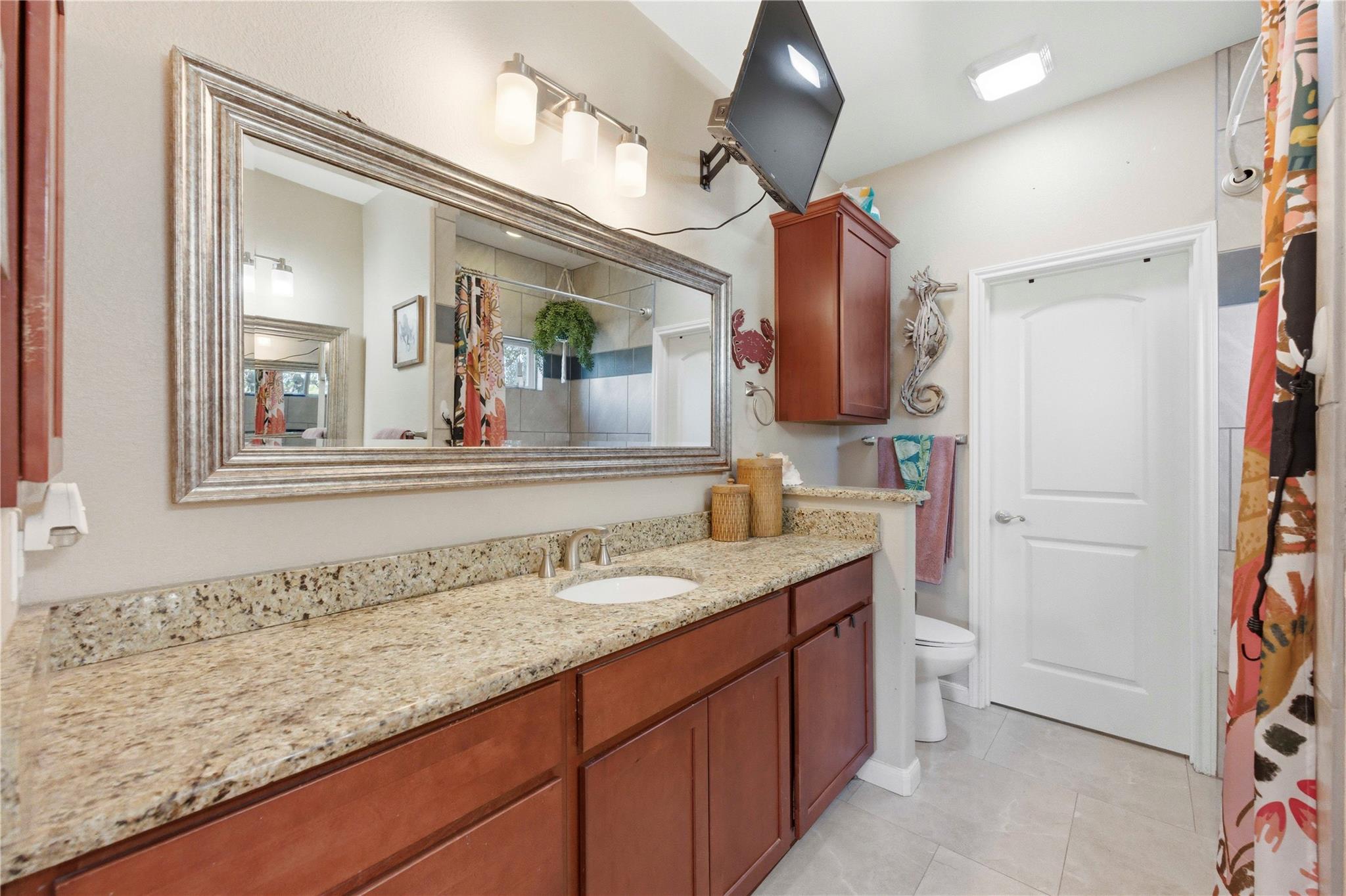 541 Lasso Loop, Canyon Lake, TX 78133