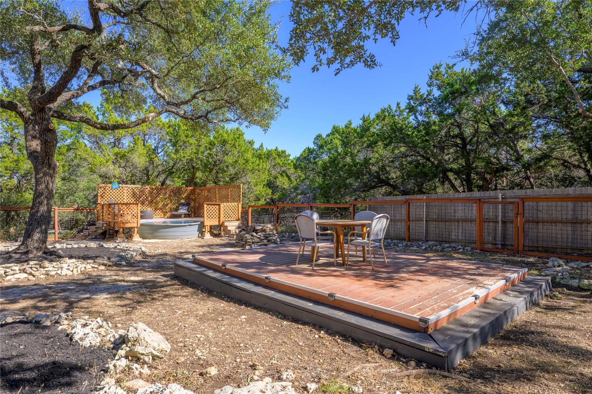 541 Lasso Loop, Canyon Lake, TX 78133