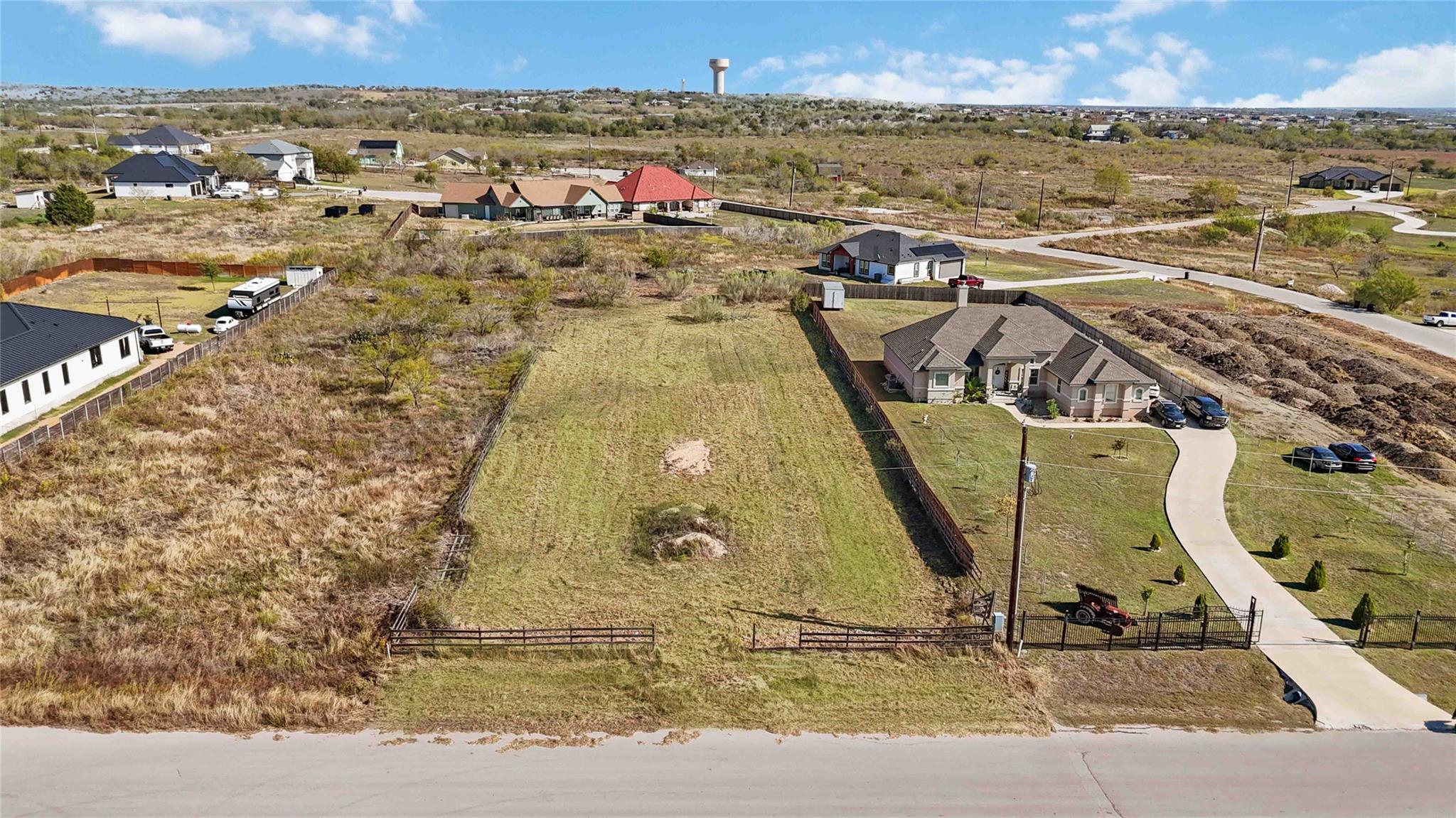 154 Burrobrush St, Niederwald, TX 78640