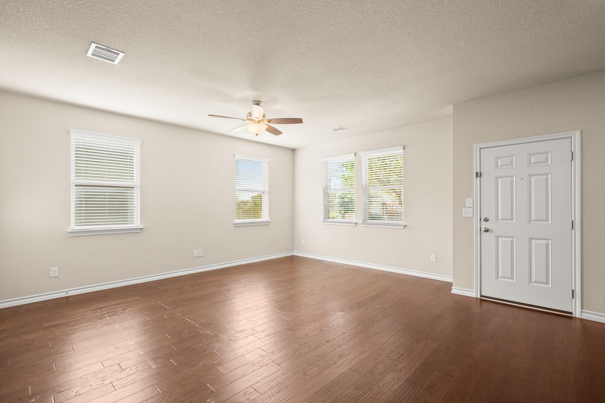 1700 W Broade St, Leander, TX 78641