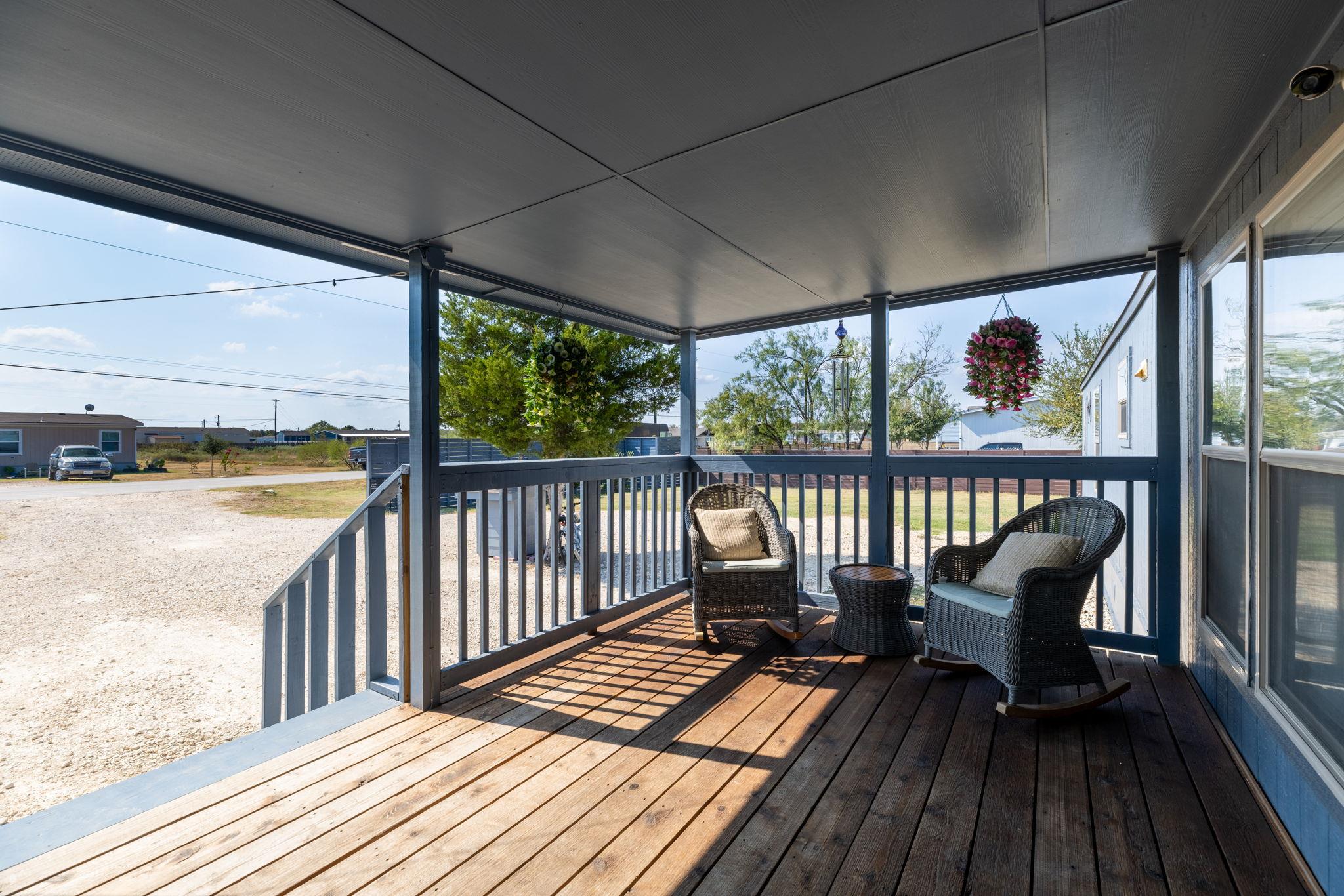 195 Gato Rd, Cedar Creek, TX 78612