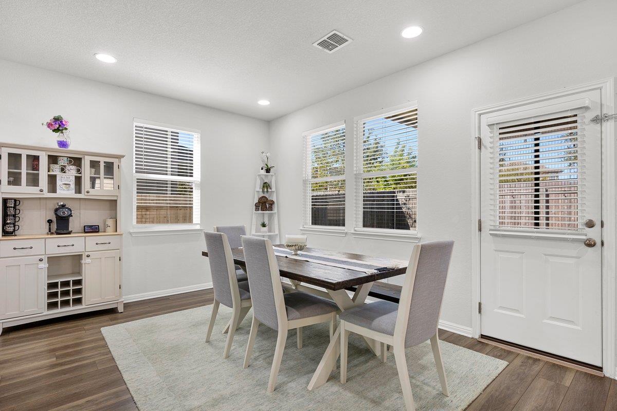 3201 College Park Dr # 21, Round Rock, TX 78665