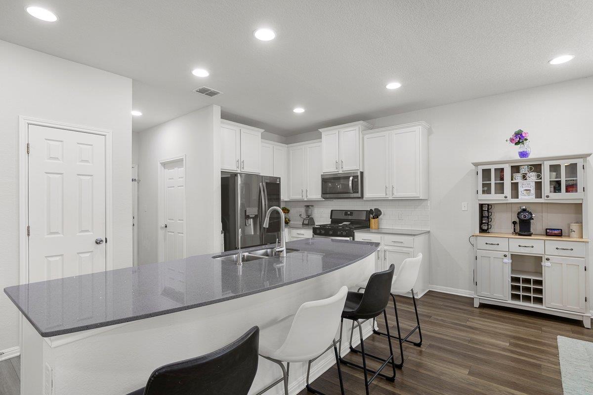 3201 College Park Dr # 21, Round Rock, TX 78665