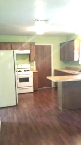 910 E Avenue I, Lampasas, TX 76550