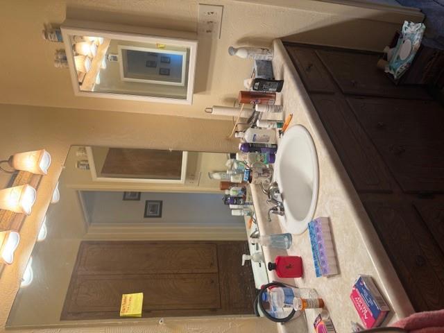 910 E Avenue I, Lampasas, TX 76550