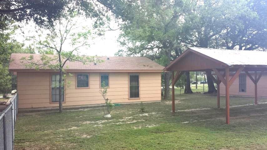 910 E Avenue I, Lampasas, TX 76550