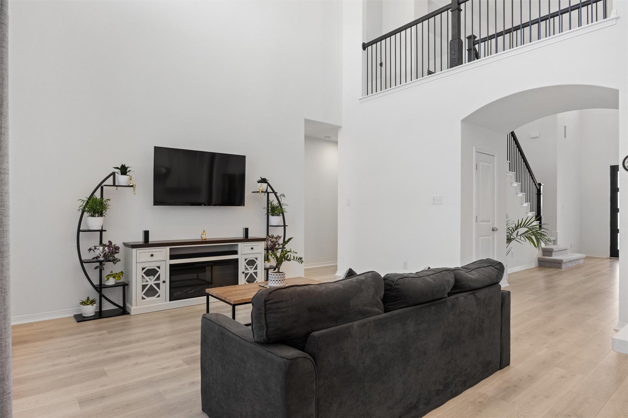 1132 Spring Gulch Ln, Georgetown, TX 78628