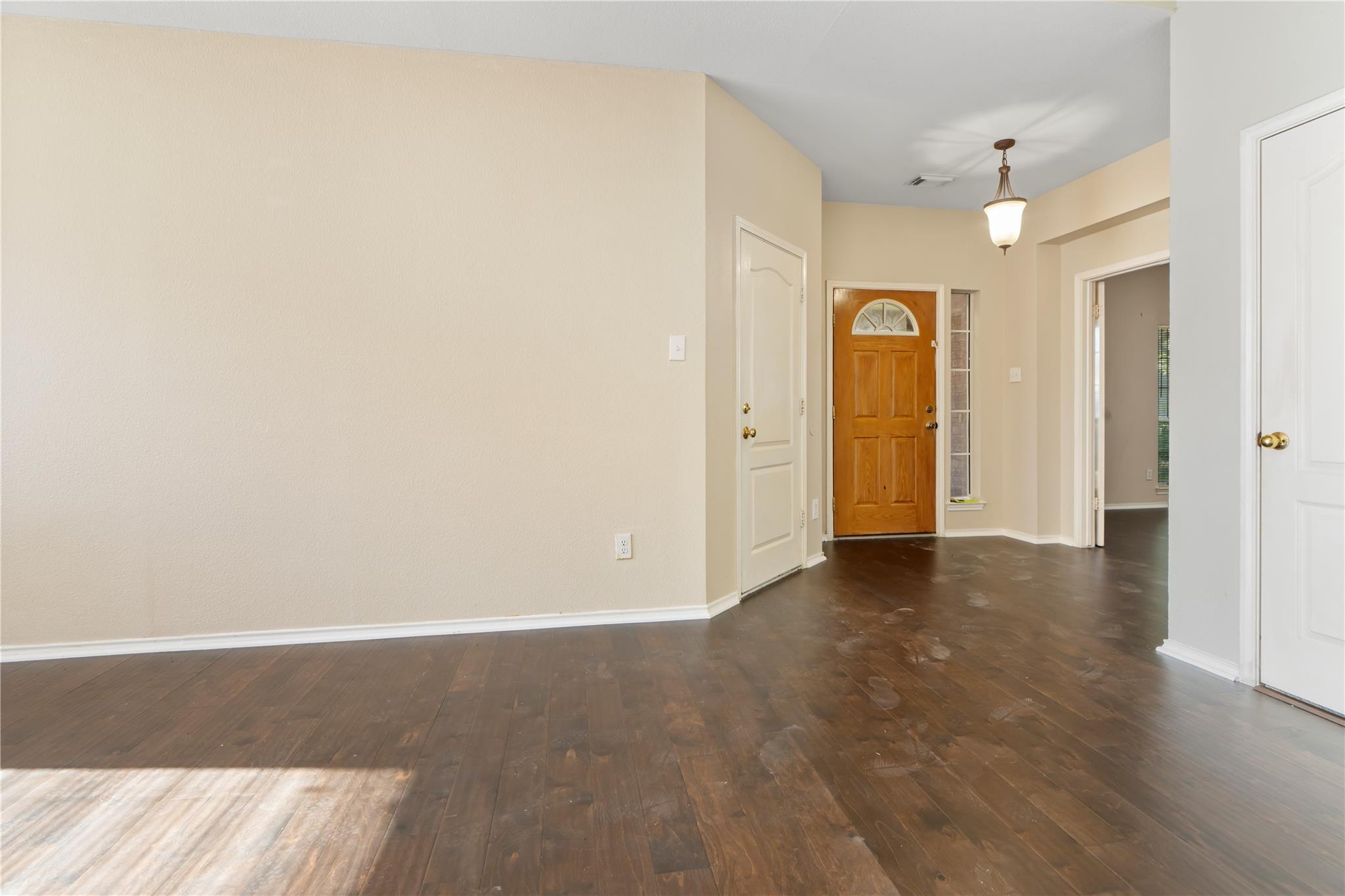 2306 Hayfield Sq, Pflugerville, TX 78660