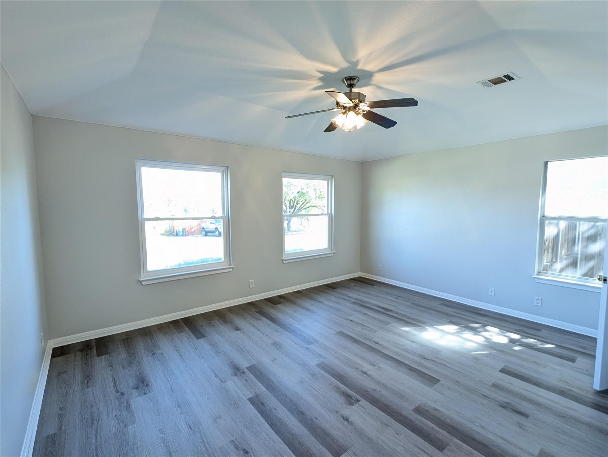 2200 Magnolia Dr, Round Rock, TX 78664