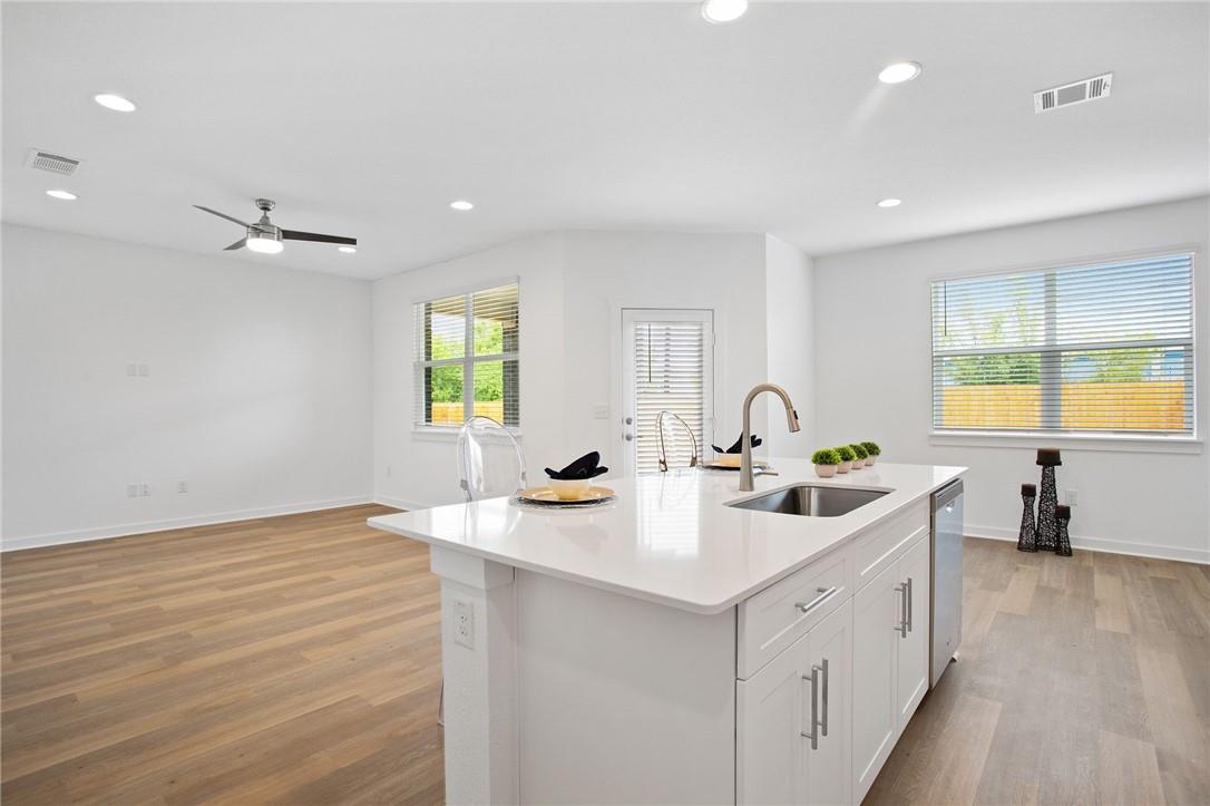 1029 Winnsboro Loop, Round Rock, TX 78664