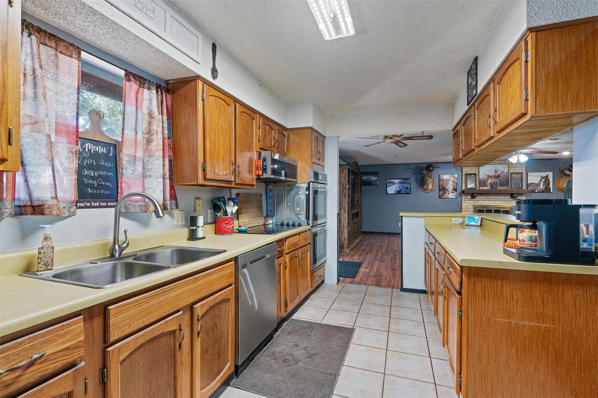 106 Frederick Ln, Thorndale, TX 76577