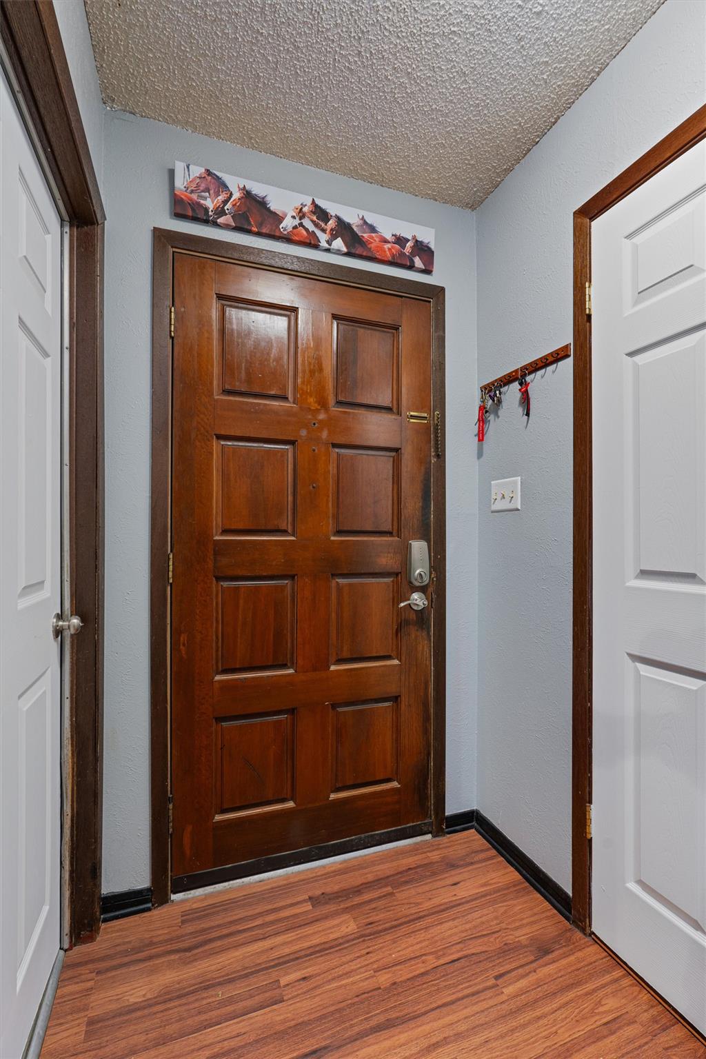 106 Frederick Ln, Thorndale, TX 76577