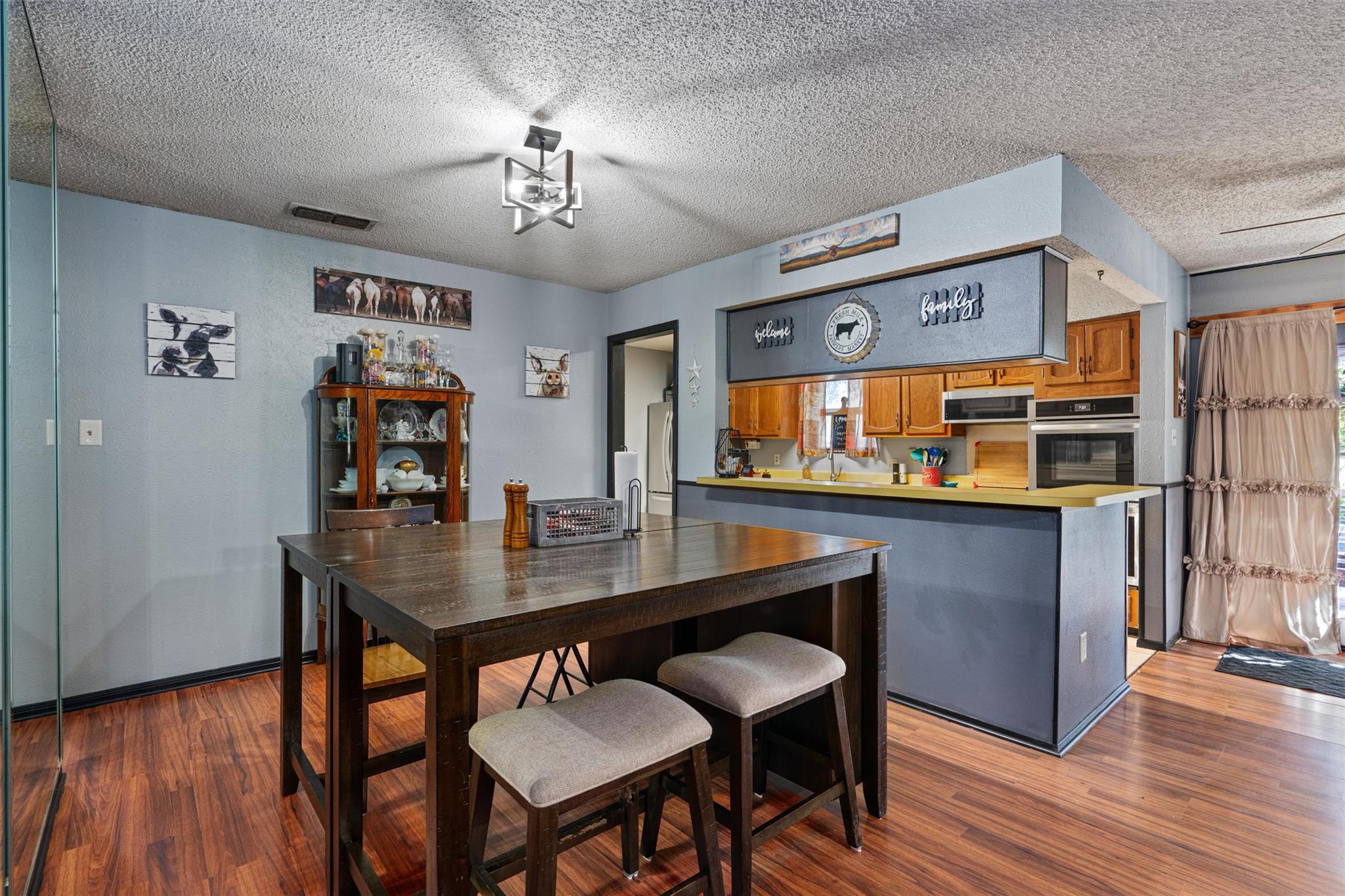 106 Frederick Ln, Thorndale, TX 76577