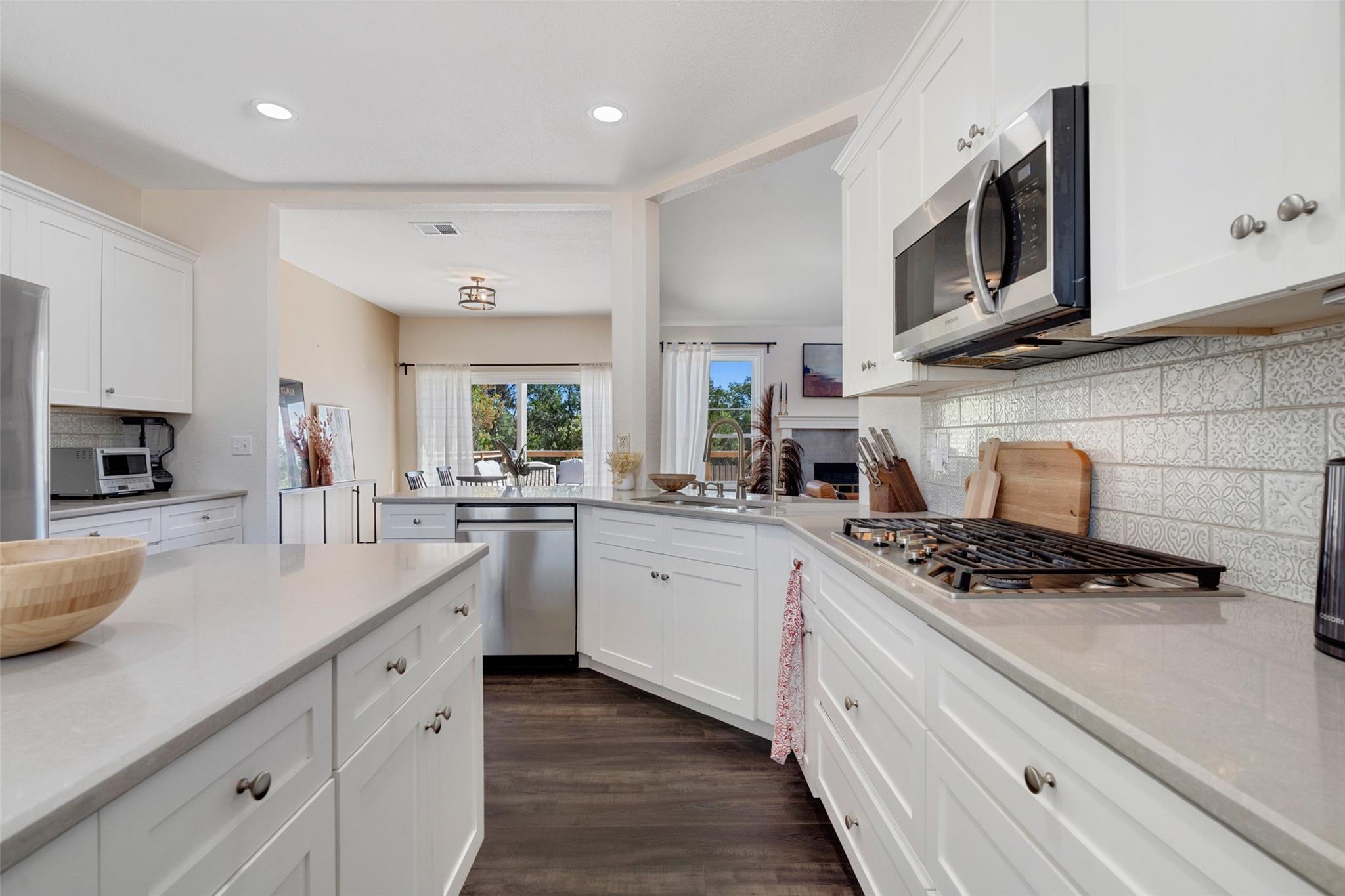 12049 Lincolnshire Dr, Austin, TX 78758