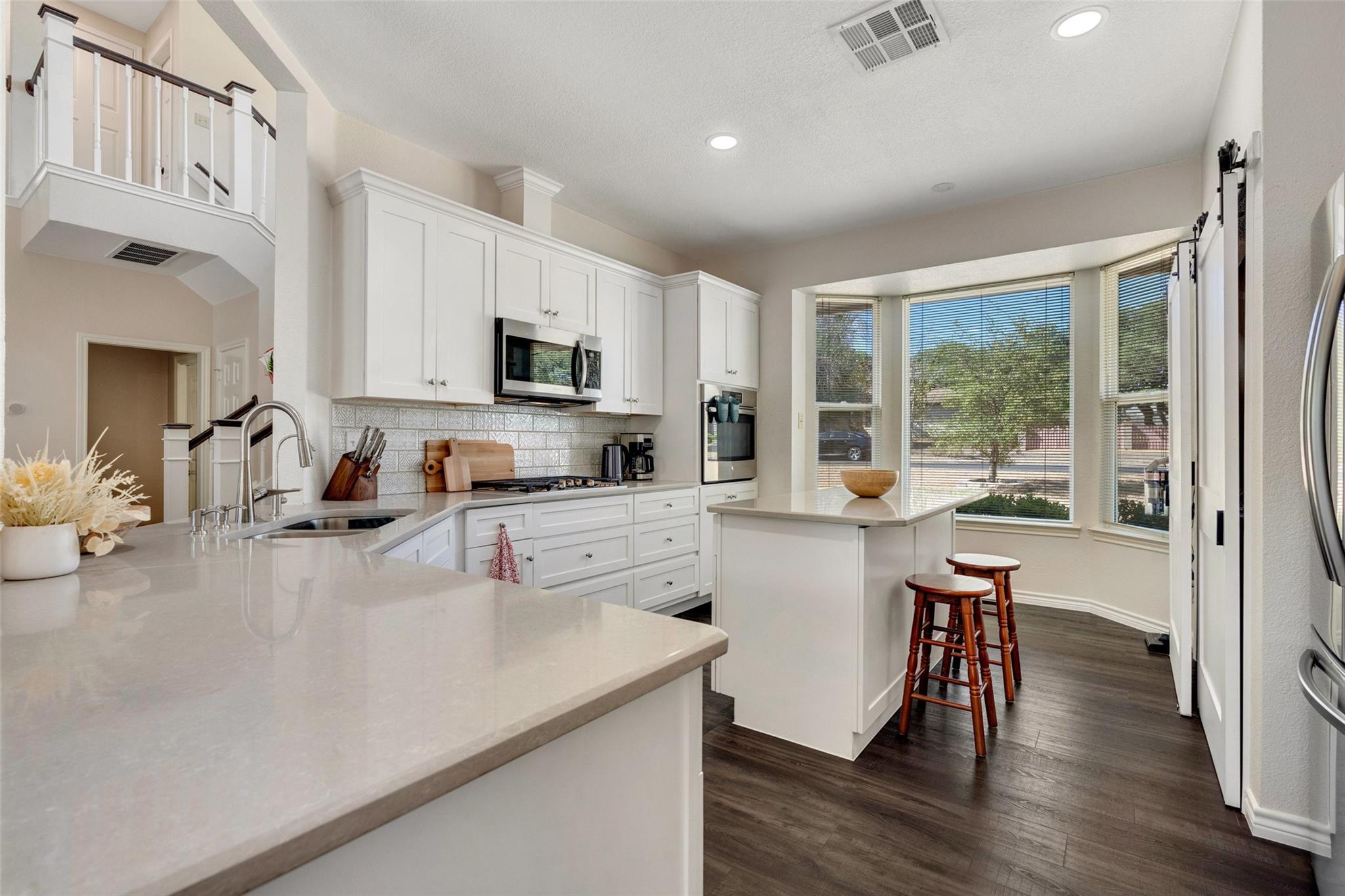 12049 Lincolnshire Dr, Austin, TX 78758