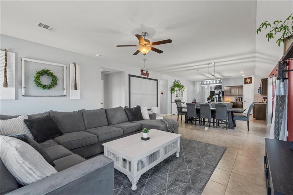 1104 Hillrose Dr, Leander, TX 78641