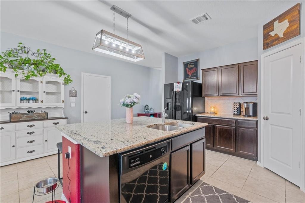 1104 Hillrose Dr, Leander, TX 78641