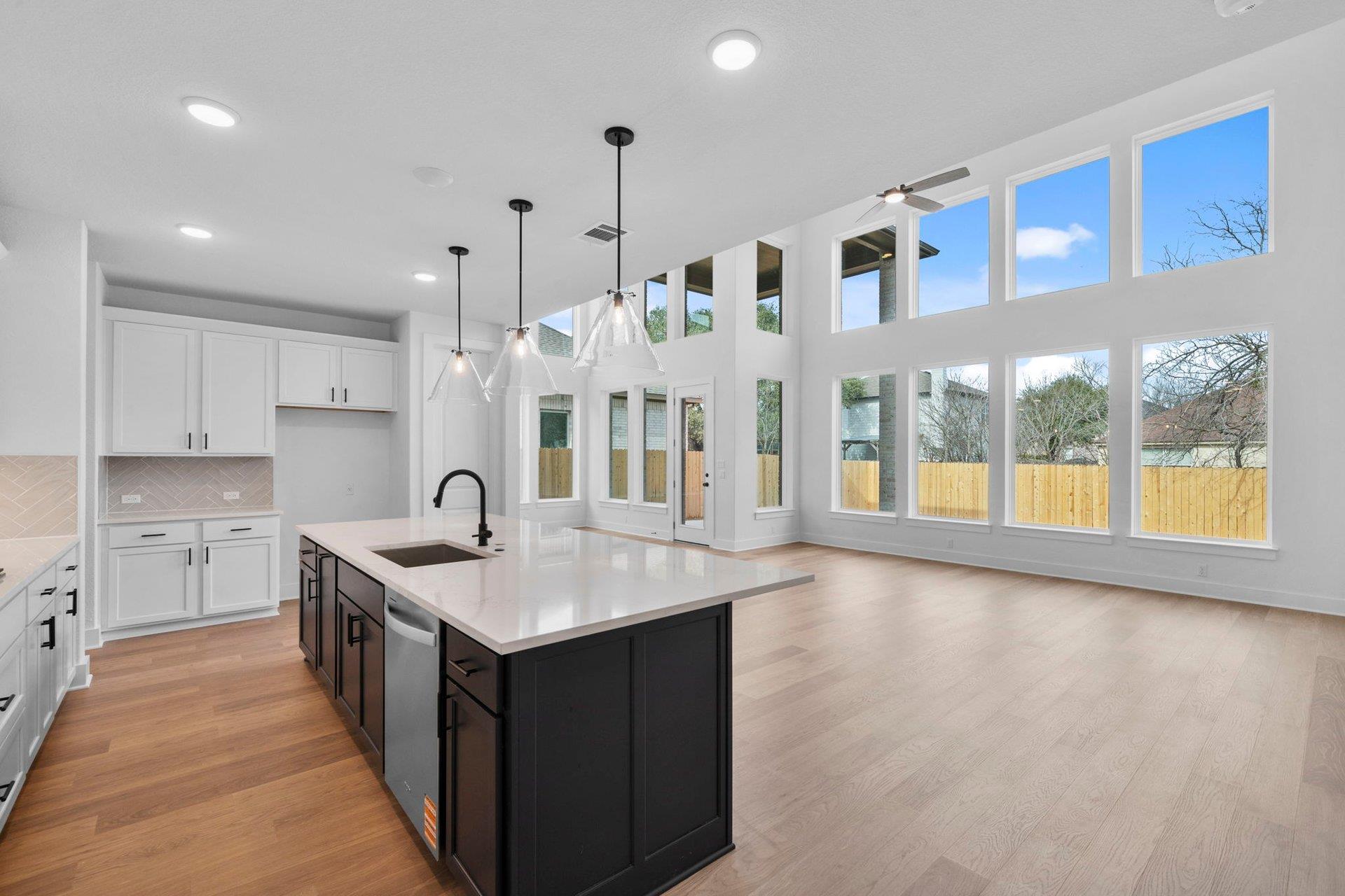 1729 Sauterne Dr, Leander, TX 78641