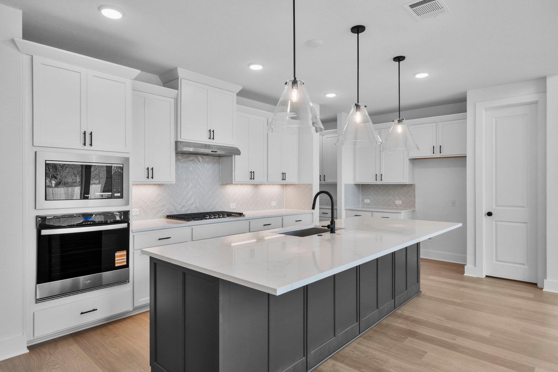 1729 Sauterne Dr, Leander, TX 78641