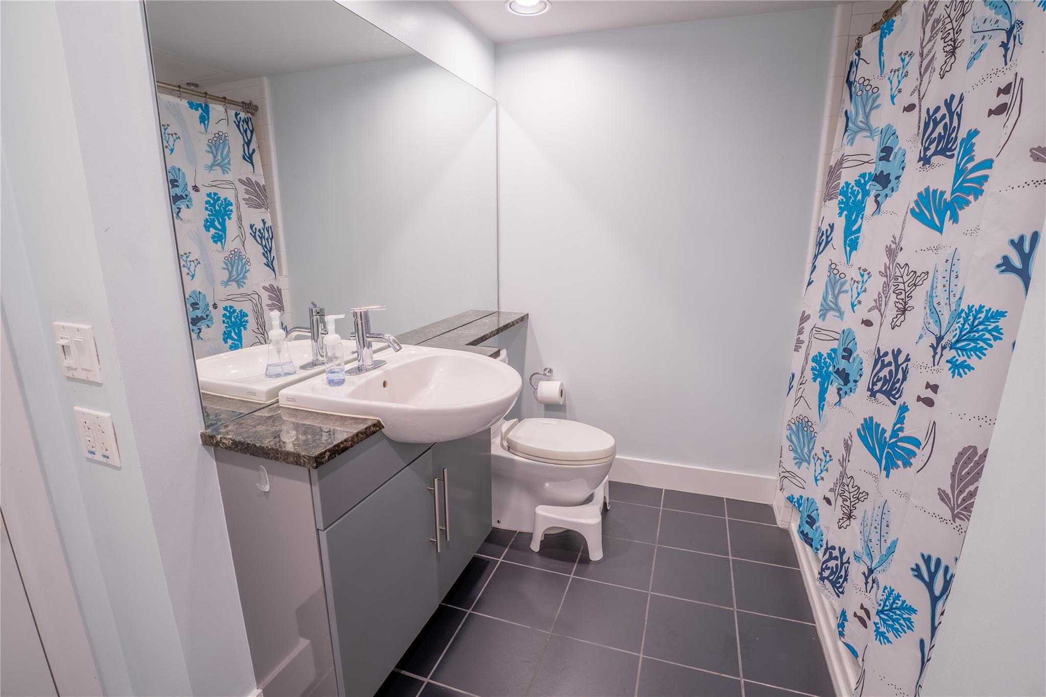 300 Bowie St # 2204, Austin, TX 78703