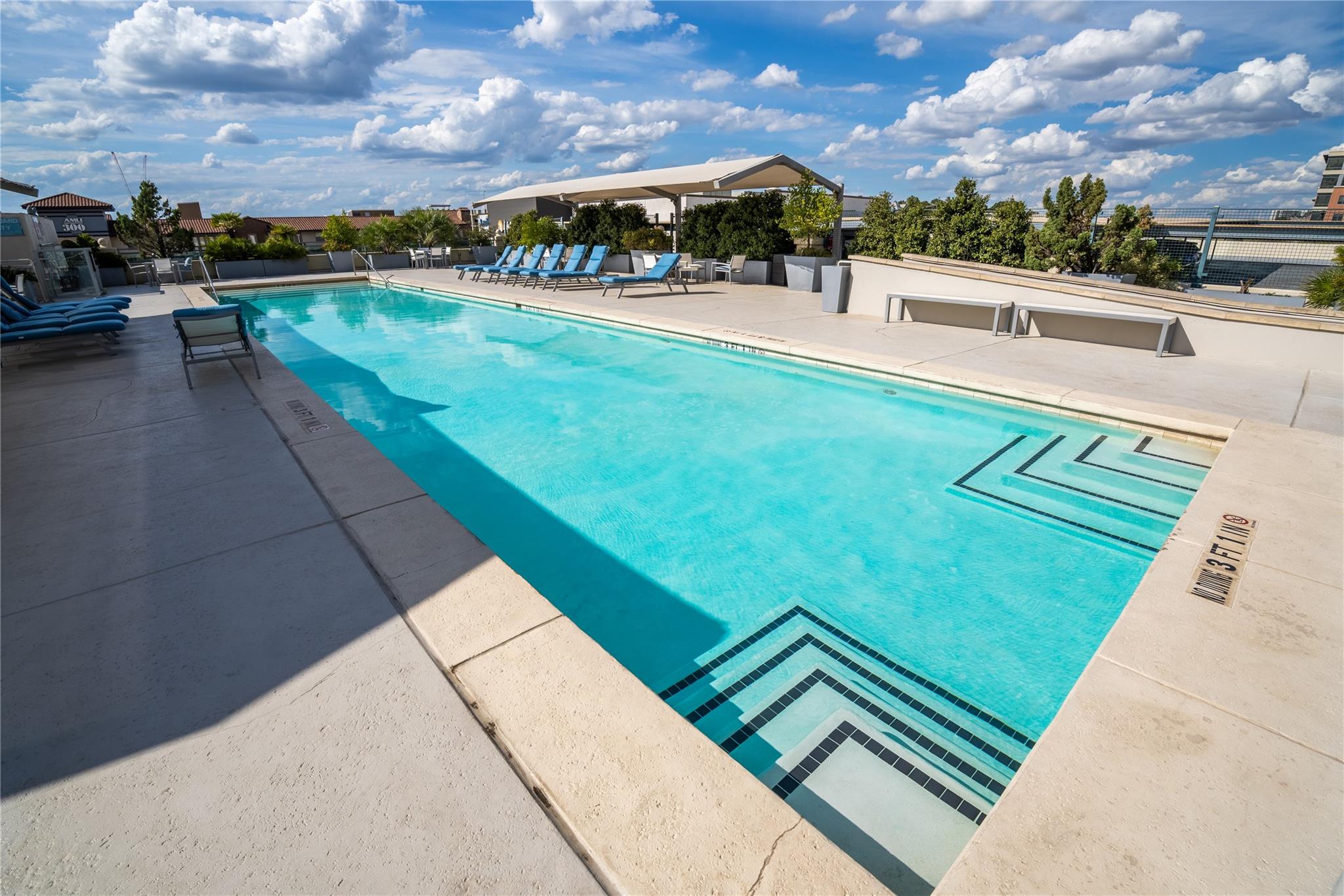 300 Bowie St # 2204, Austin, TX 78703