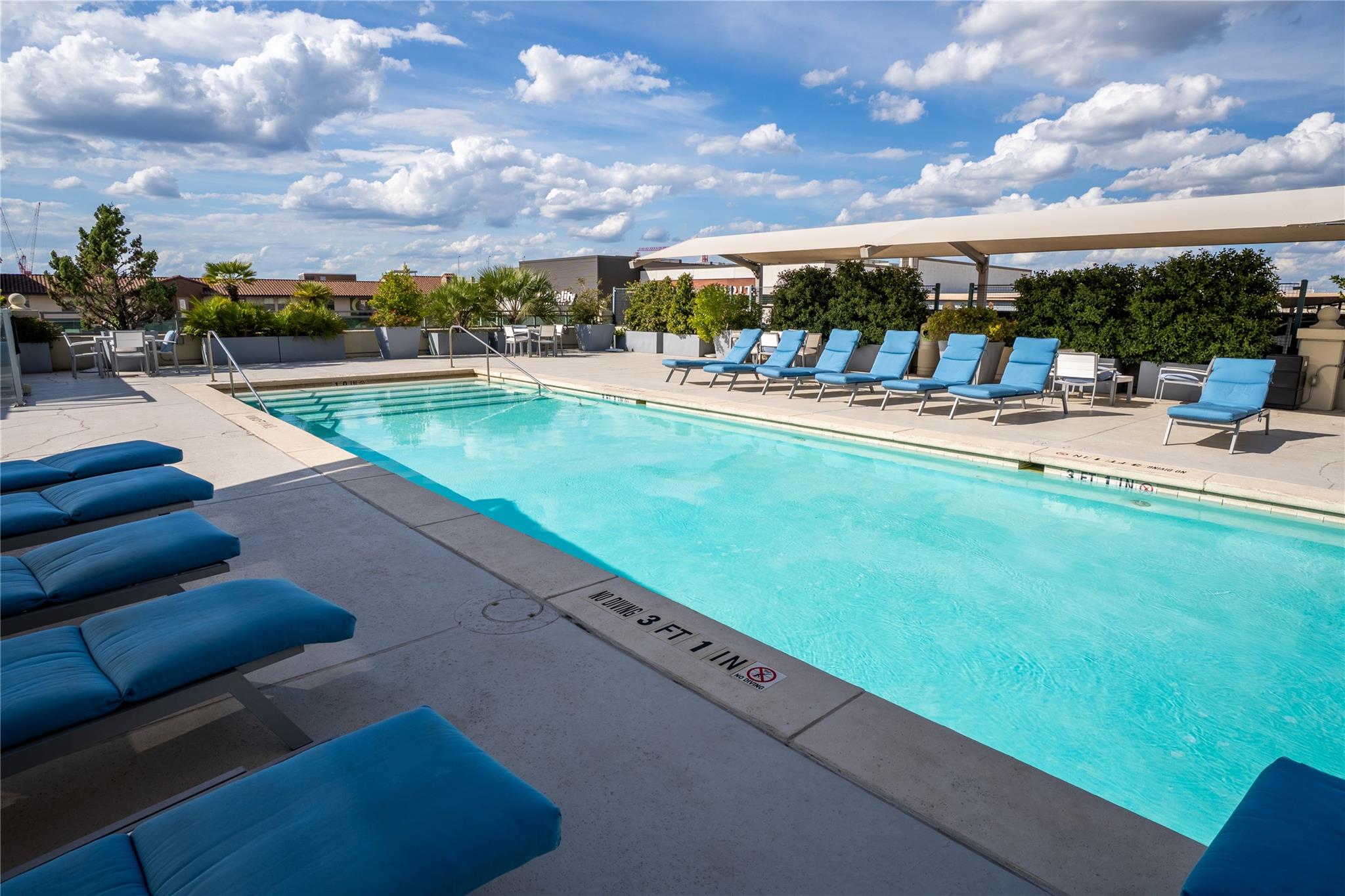 300 Bowie St # 2204, Austin, TX 78703