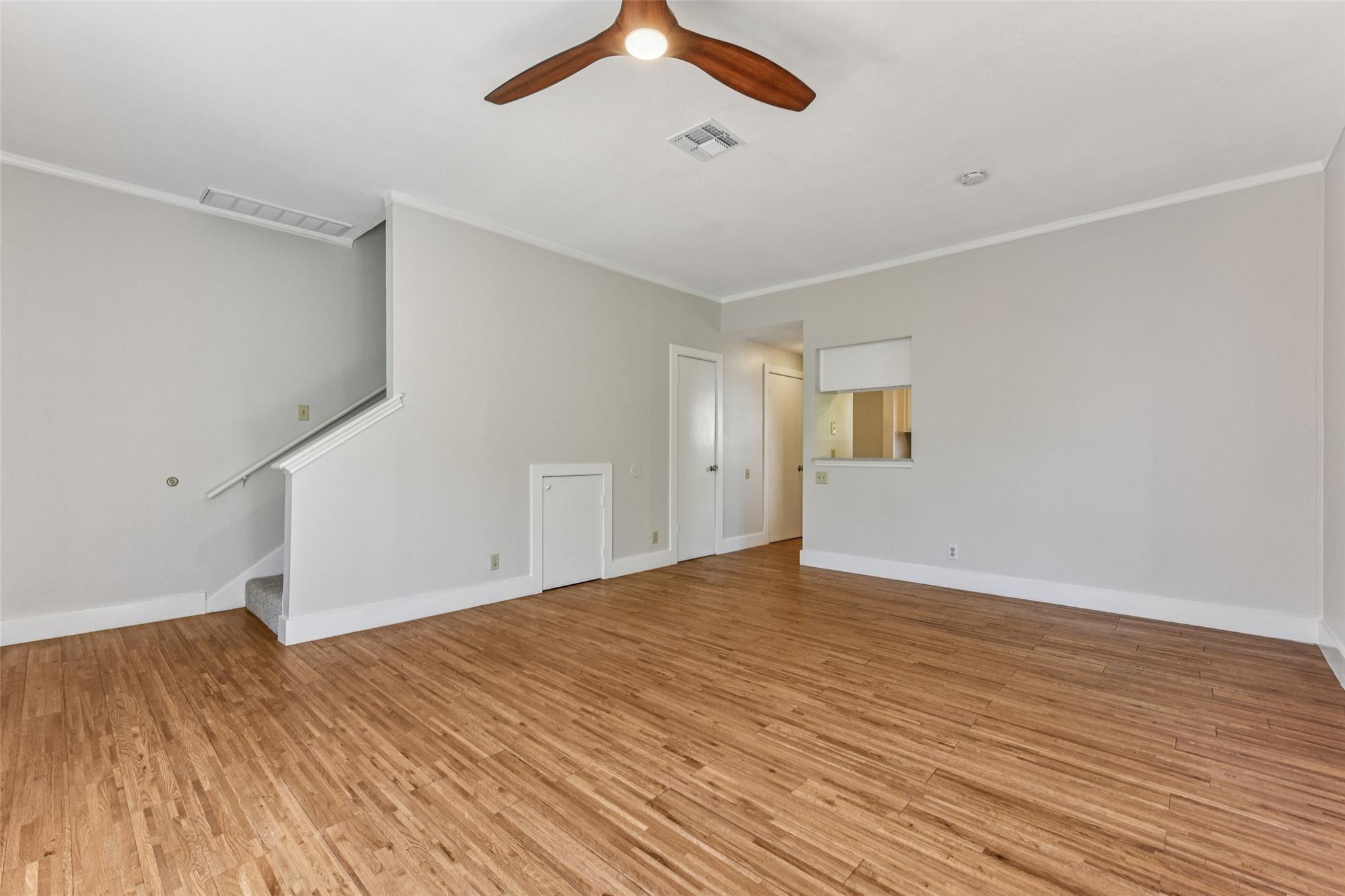 802 S 1st St # 220, Austin, TX 78704