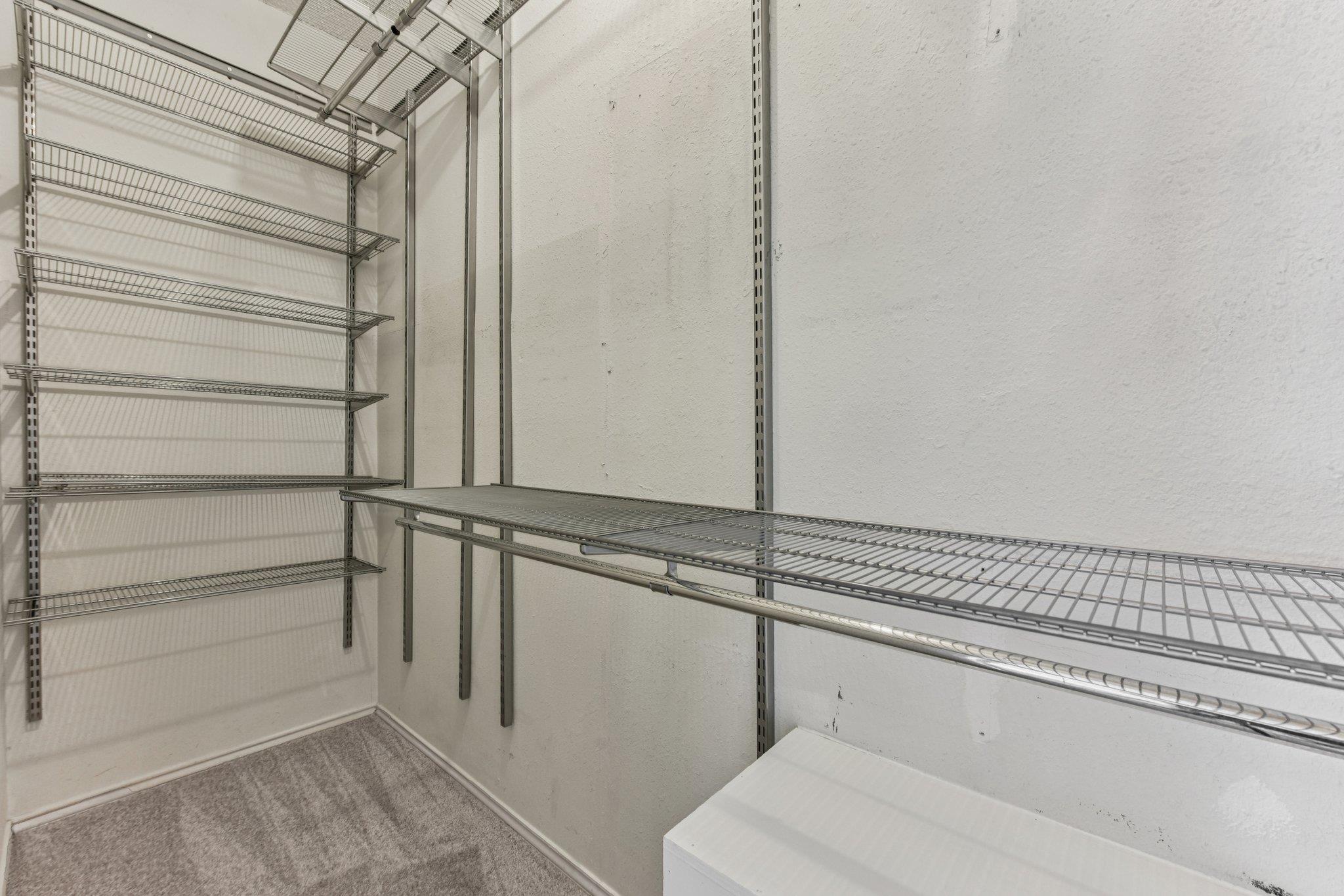 802 S 1st St # 220, Austin, TX 78704