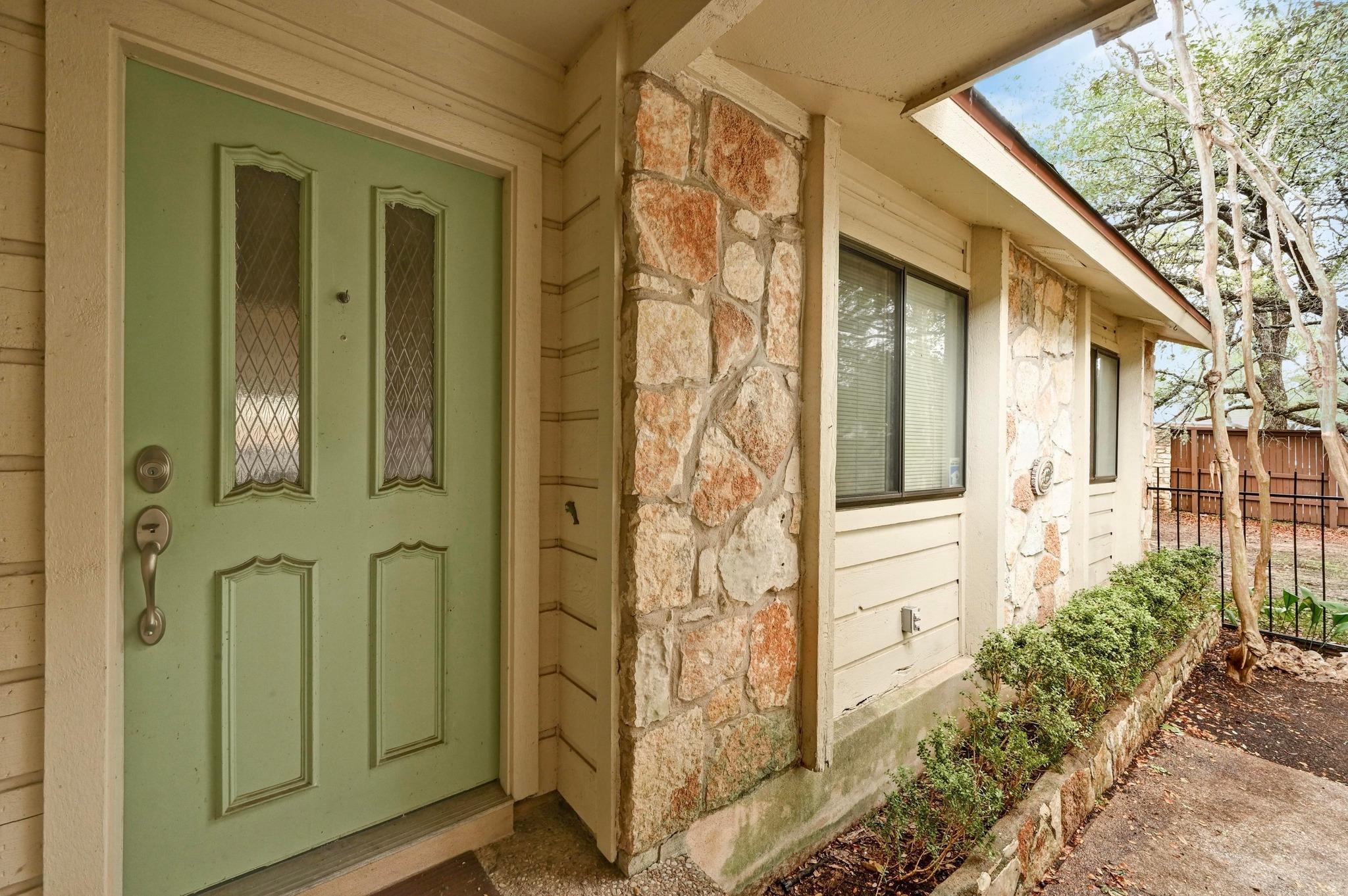 3711 Claburn Dr, Austin, TX 78759