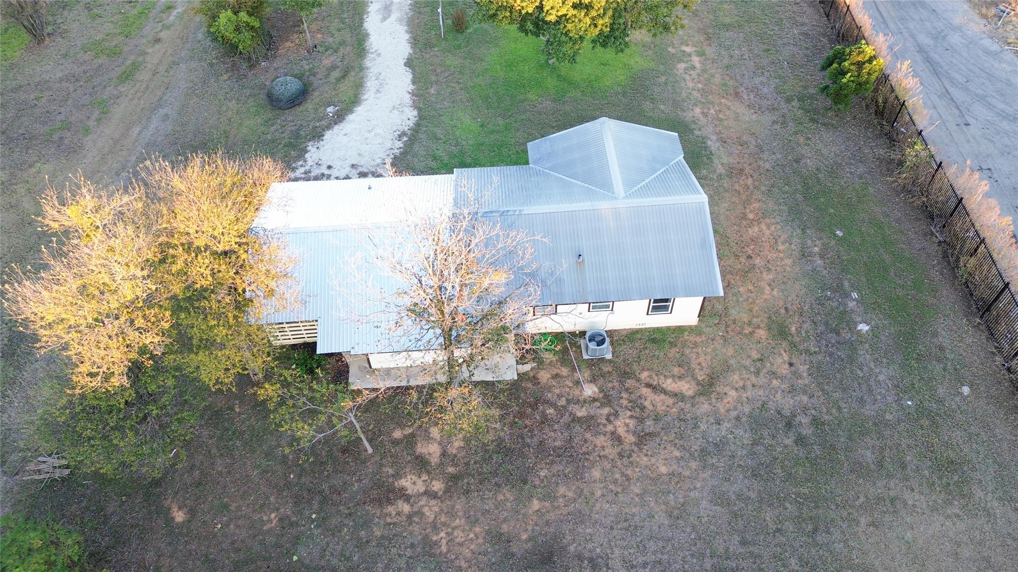 209 County Road 310, Rockdale, TX 76567