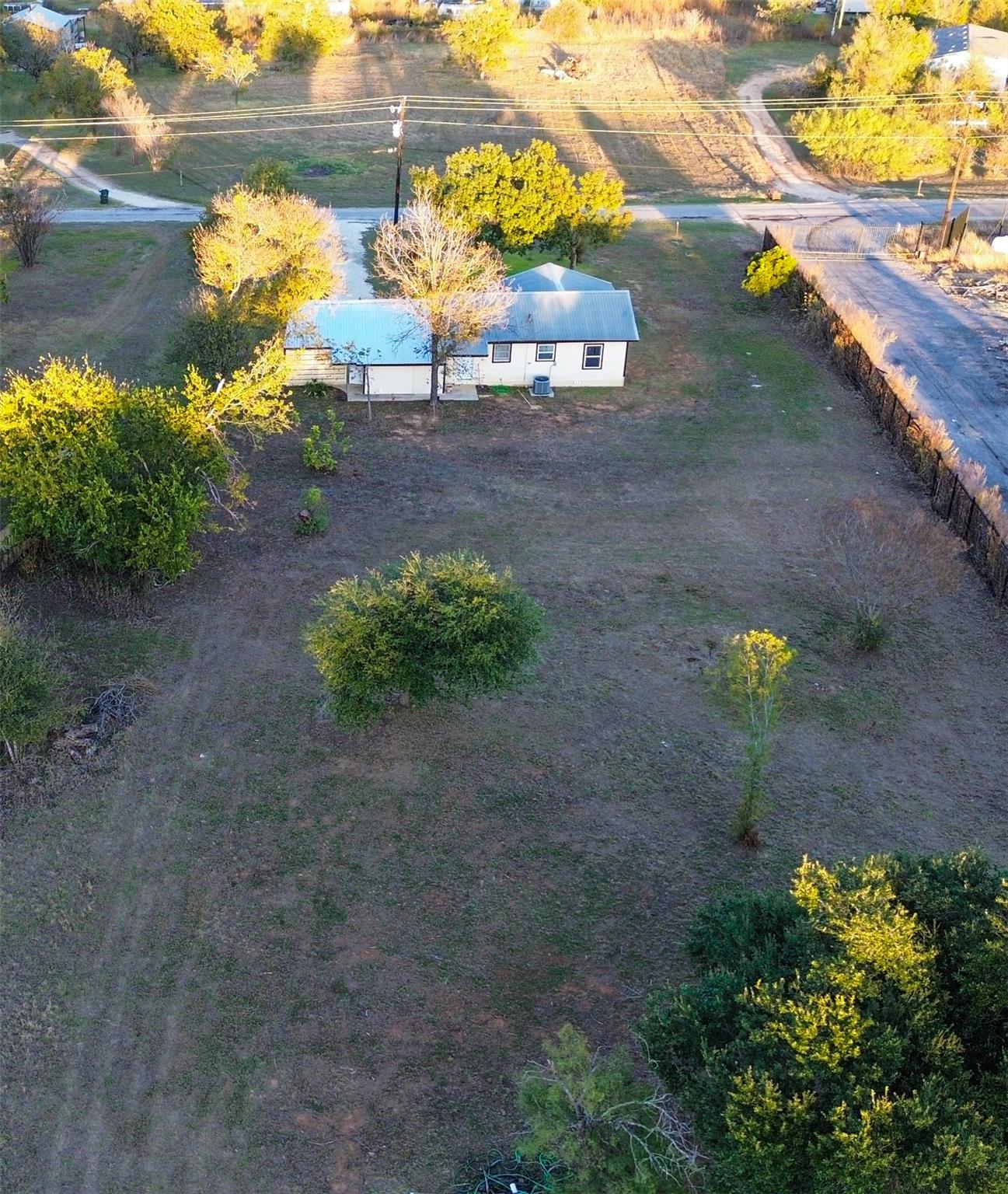 209 County Road 310, Rockdale, TX 76567