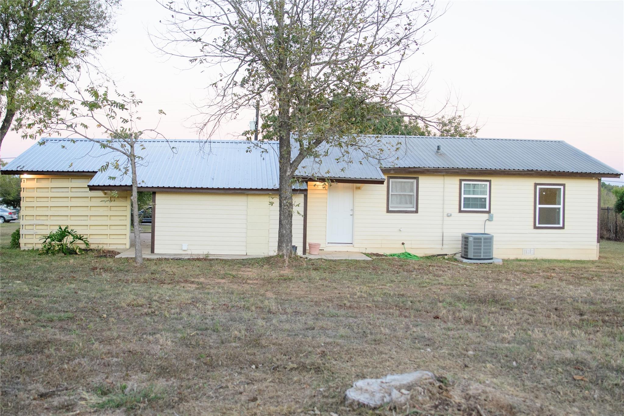 209 County Road 310, Rockdale, TX 76567