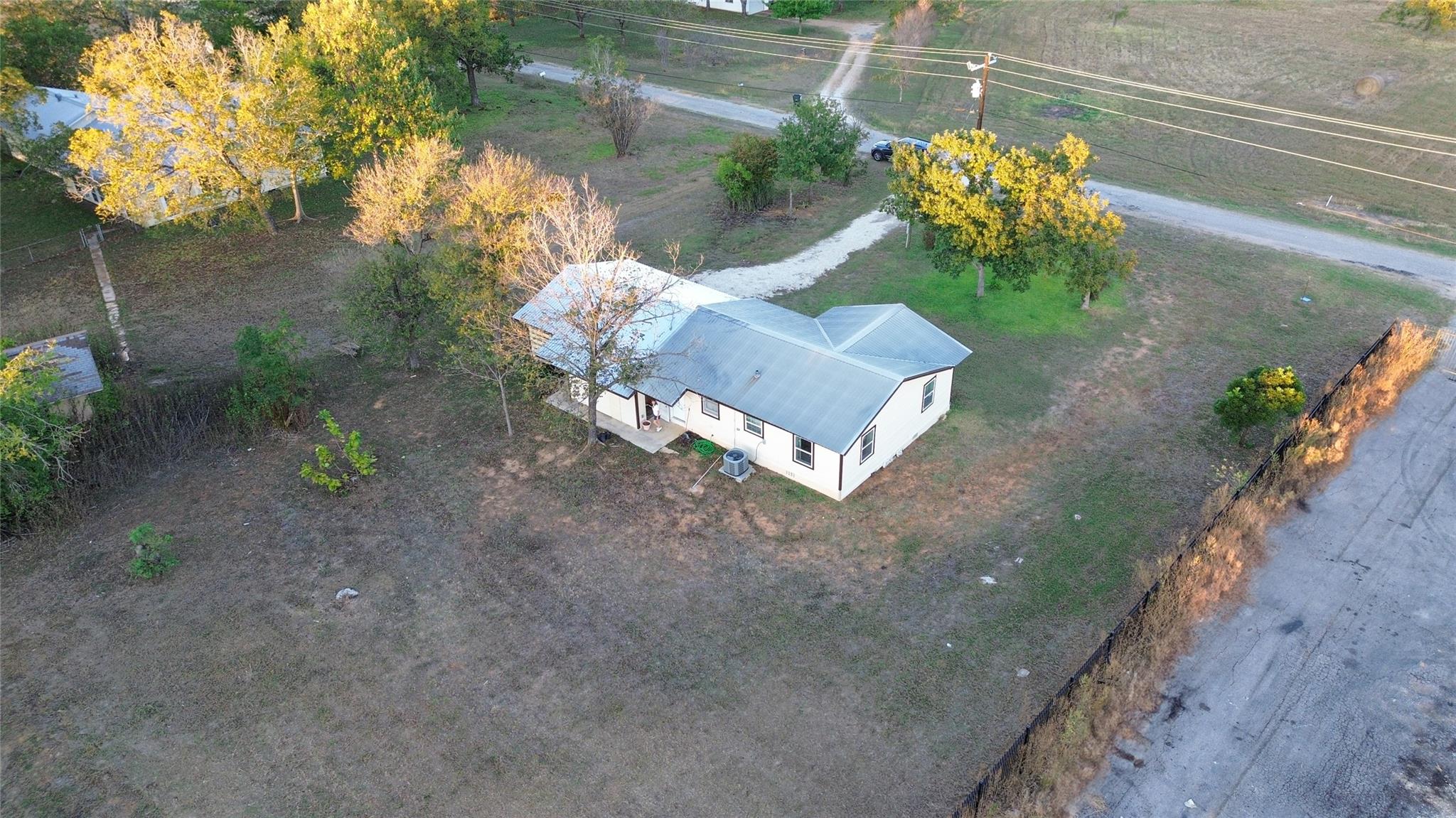 209 County Road 310, Rockdale, TX 76567